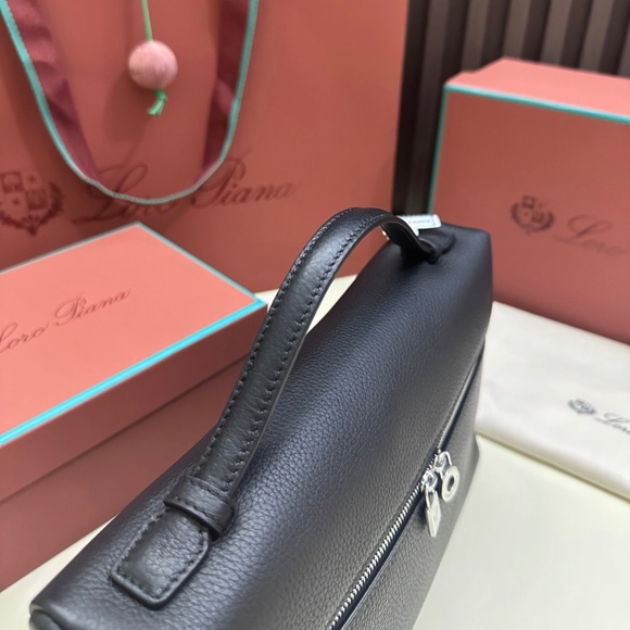 Ms. Loro Piana shoulder bag - Picture 5 of 5